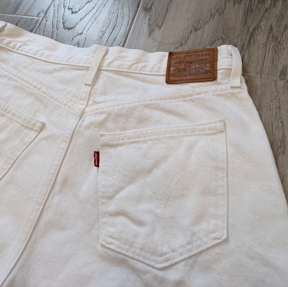 Levi's High Rise Jean Shorts - Picture 6 of 11
